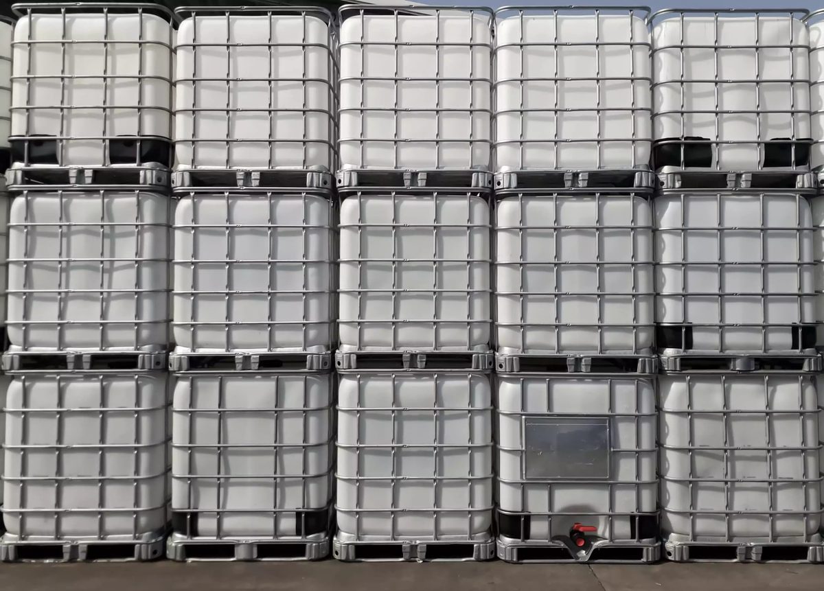 Еврокубы IBC 1000 л на складе в Дзержинске